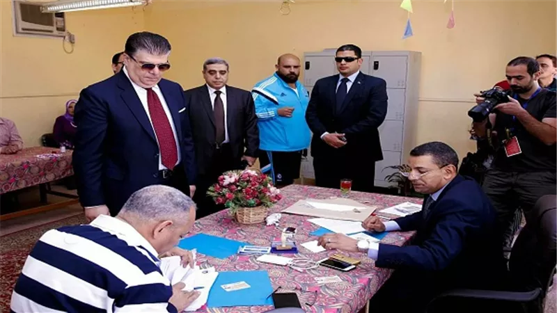 حسين زين يدلي بصوته في الانتخابات الرئاسية