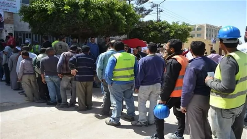 بالفيديو والصور.. تزايد الأقبال على لجان الاقتراع بكفرالشيخ 