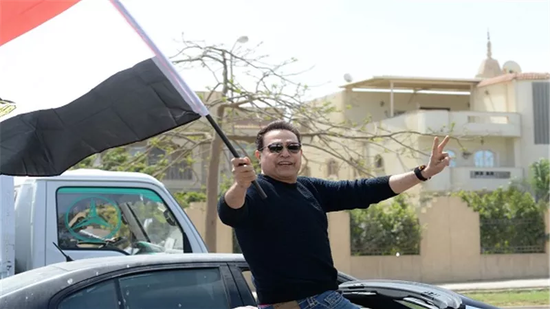 حكيم يحتفل مع الشعب المصري ويؤكد 