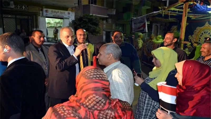 بالصور .. محافظ القليوبية يتفقد بعض اللجان ببنها