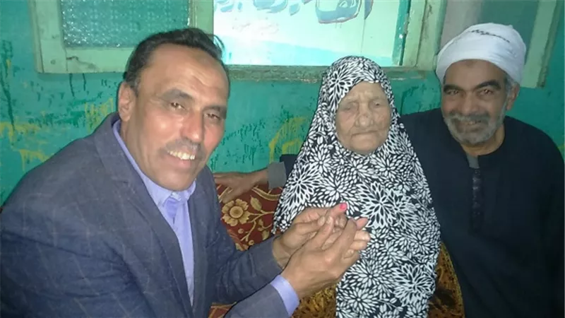 أكبر معمرة بالقليوبية تدلي بصوتها في إنتخابات الرئاسه بشبين القناطر