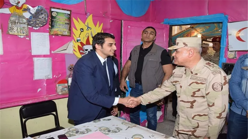 وزير الدفاع ورئيس الأركان يتفقدان عدد من اللجان فى اليوم الثالث لانتخابات الرئاسة 