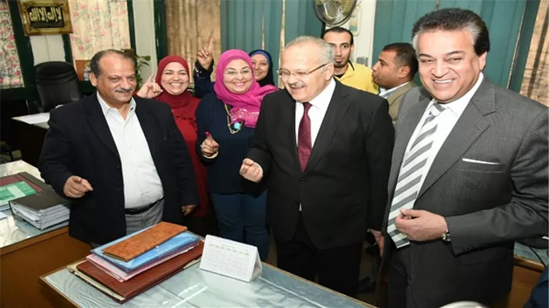 وزير التعليم العالى يزور جامعة القاهرة 