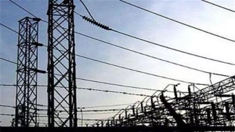الكهرباء: انسحاب الجهد عن محطات توشكى 1، 2 وشرق العوينات بسبب سوء الأحوال الجوية