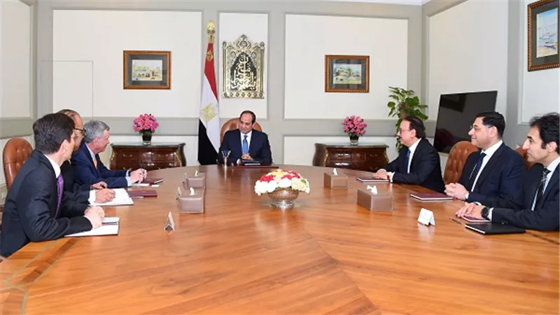 السيسي يستقبل الرئيس التنفيذى لشركة فيزا العالمية