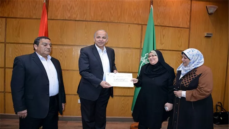 محافظ القليوبية يكرم 10 أمهات مثاليات بديوان عام المحافظة