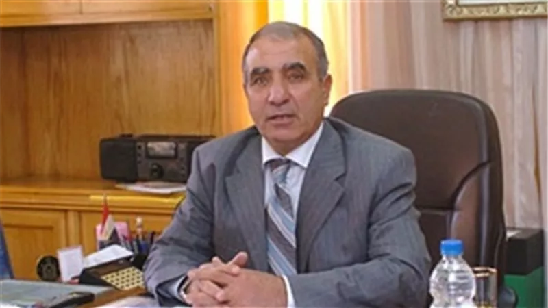 وزير التنمية المحلية يهنئ البابا تواضروس الثانى بمناسبة عيد القيامة المجيد 