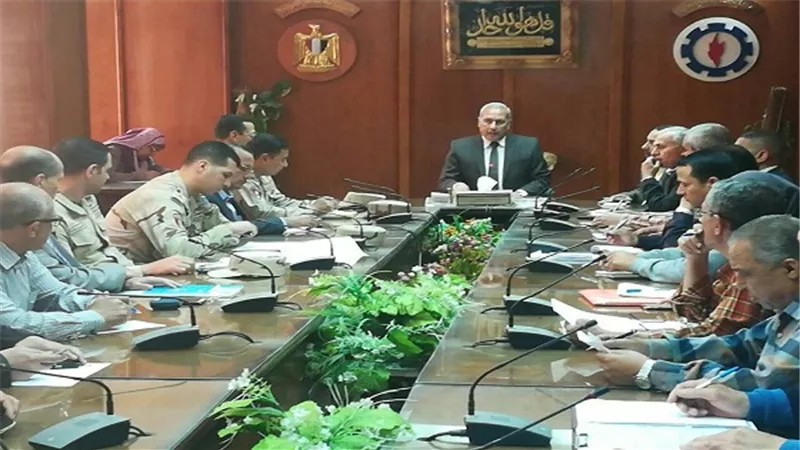 اكثر من الف مواطن تقدموا بطلبات لتقنين الاراضى بمحافظة السويس