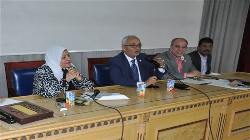 التعليم تعقد ورشة عمل لطرق صياغة الأسئلة لموجهى مادة الدراسات الاجتماعية