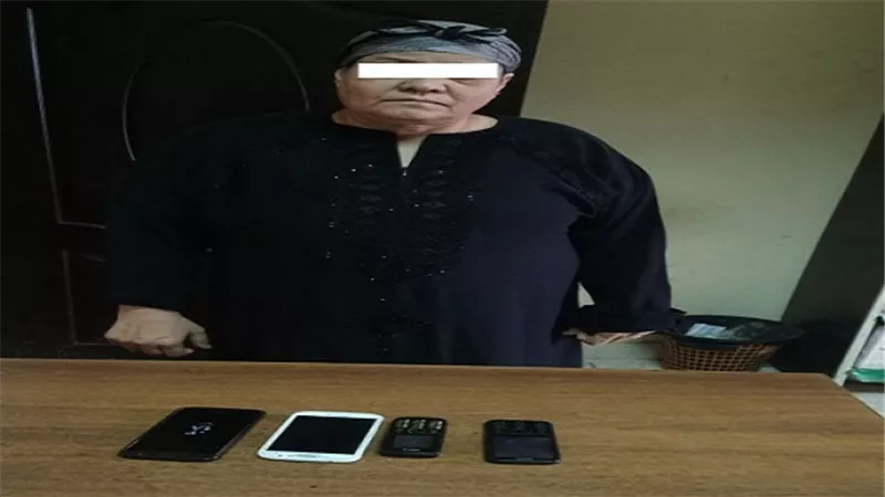 ضبط سيدة لإرتكابها وقائع سرقة متعلقات من المواطنين بأسلوب النشل