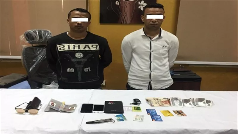ضبط مرتكبى واقعة سرقة سيارة ومتعلقات أحد الأشخاص بالإكراه 