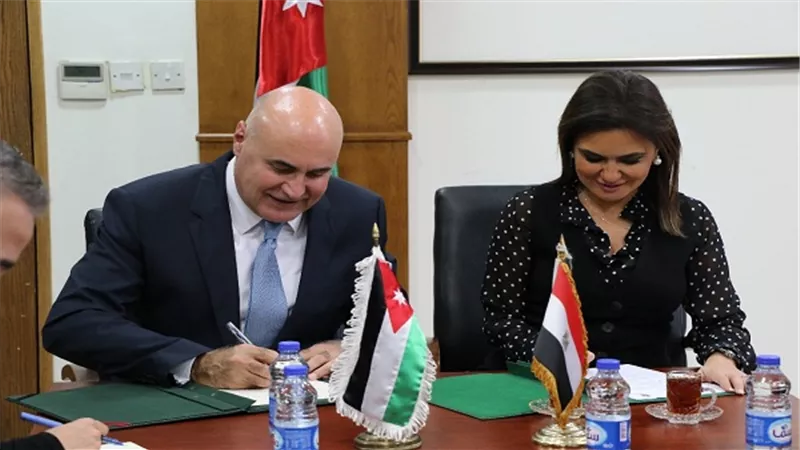 مصر والأردن توقعان اتفاقا لانشاء مجلس تنسيقى للتعاون الاستثمارى بين البلدين