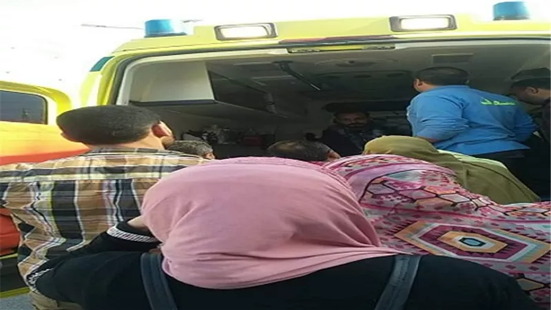 بالصور.. إصابة طالبة بكسور إثر سقوطها من الدور الثاني بمدرسة ببنها