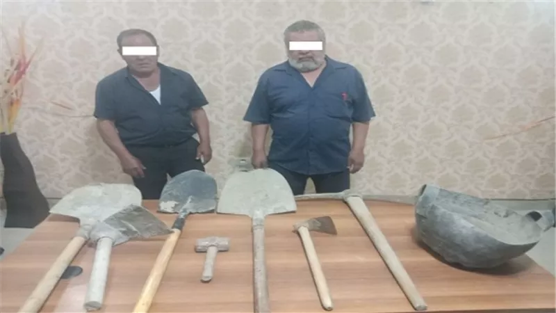 ضبط شقيقين حال قيامهما بالحفر والتنقيب عن الآثار داخل أحد العقارات 