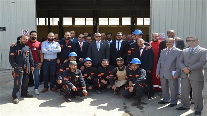  بالصور.. محافظ السويس يتفقد عدد من المشروعات الصناعية بمنطقة بالسخنة
