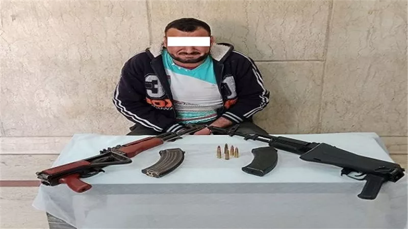 القبض على هارب من تنفيذ أحكام قضائية بالإعدام والسجن المؤبد
