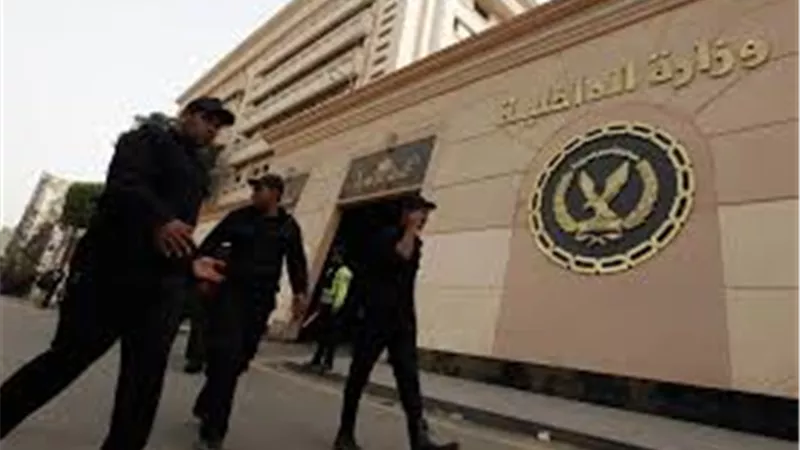 الداخلية تضبط متهما جديدا متورطا فى دس المخدرات للمعتمرة المصرية