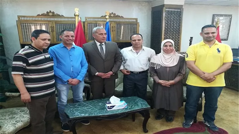 بالصور..  محافظ السويس يستمع لـ 21مواطناً في اللقاء الجماهيري الـ 57