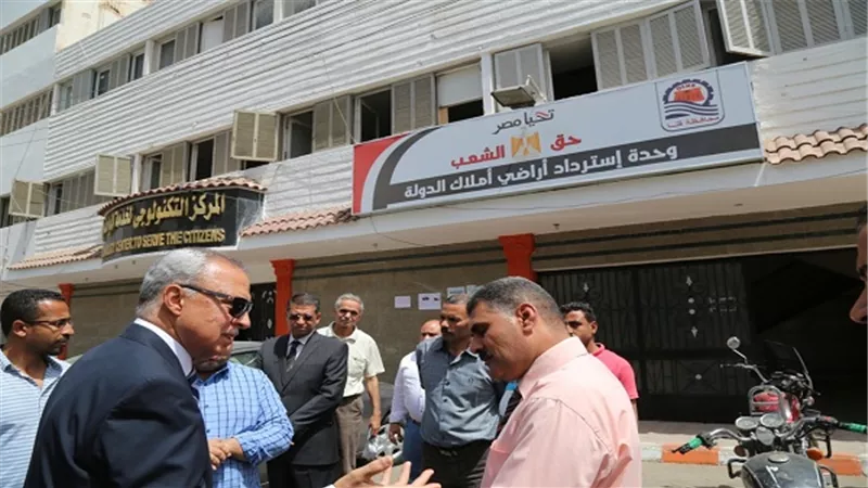 محافظ قنا:17 ألف و216 طلب تقنين تم تقديمها لوحدة استرداد أراضي الدولة