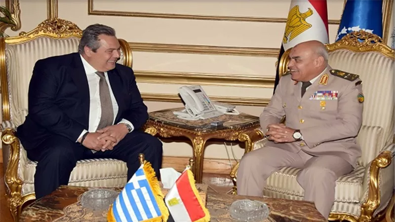 وزير الدفاع والانتاج الحربى  يلتقي نظيره اليوناني