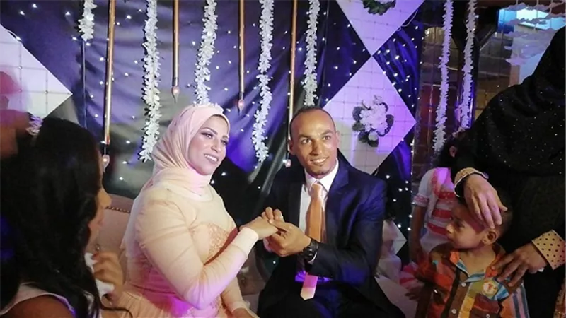 تهنئة من القلب.. مبروك للعروسين