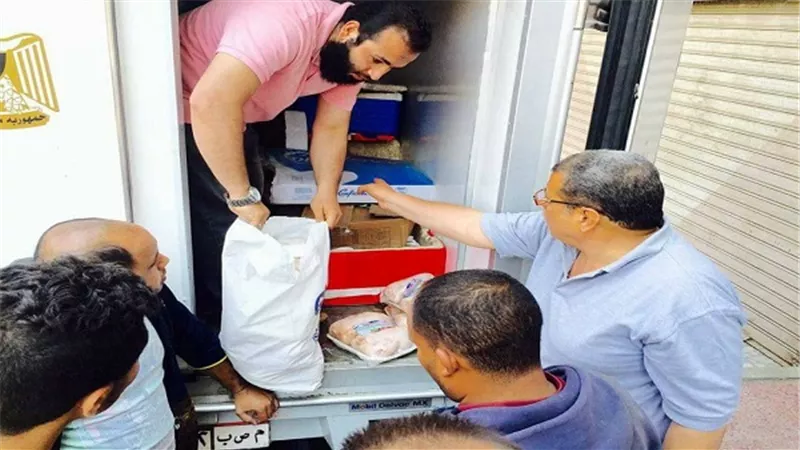 بالصور.. حملات تفتيش على المطاعم والمحلات وضبط سيارة اغذية فاسدة بالدقهليه