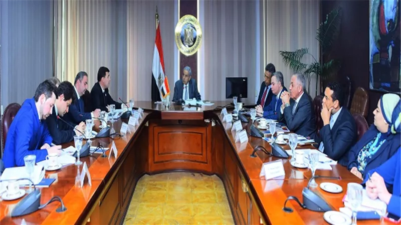 قابيل يبحث دعم مصر لملف استضافة روسيا لمعرض اكسبو 2025