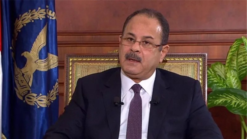 وزير الداخلية يبعث ببرقيتى تهنئة لوزير القوى العاملة ورئيس الإتحاد العام لنقابات عمال مصر.. بمناسبة الإحتفال بعيد العمال