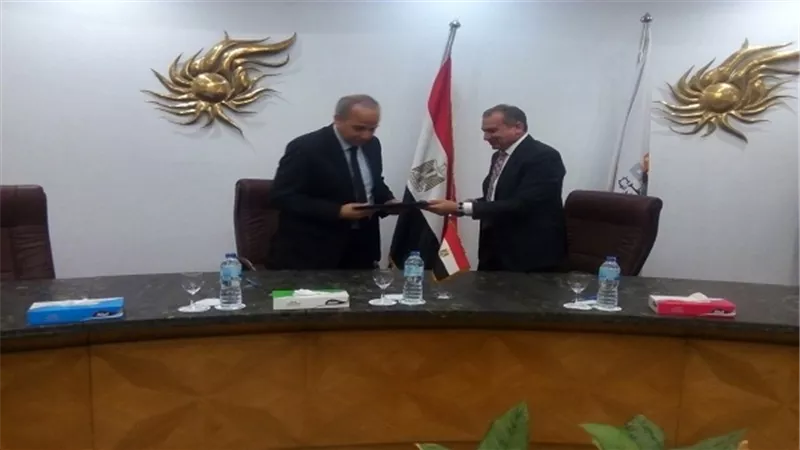 محافظ القليوبية يوقع بروتوكول تعاون مع صندوق تطوير المناطق العشوائية 