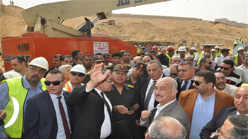 محافظ الجيزة ووزير الأثار ورئيس الهيئة الهندسية للقوات المسلحة يتفقدون المتحف المصرى الكبير