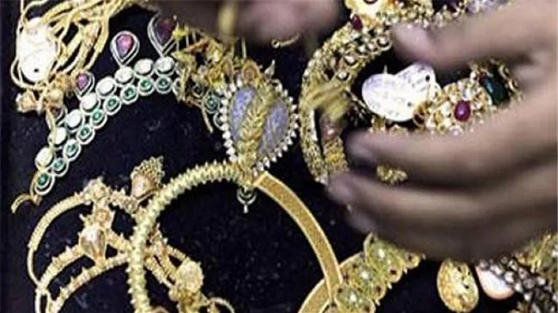 ضبط مرتكبى واقعة سرقة مشغولات ذهبية من داخل مسكن سيدة