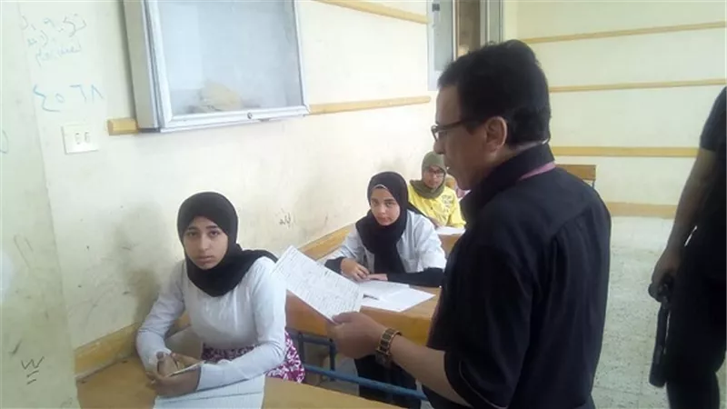  بشهادة طلاب السويس اللغة العربية فى امتحانات الاعدادية سهلة