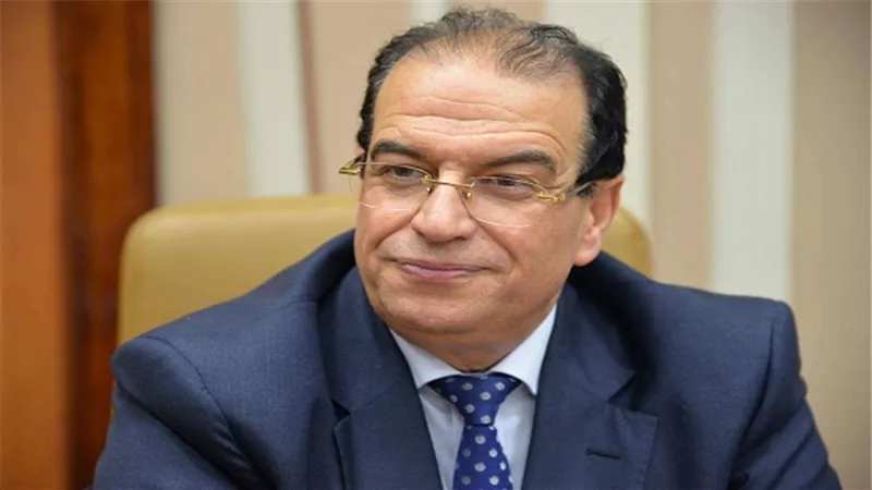 غلق بعض المنشأت والمعامل الصحية لعدم الالتزام بالقواعد المنظمه للعمل بالدقهلية 