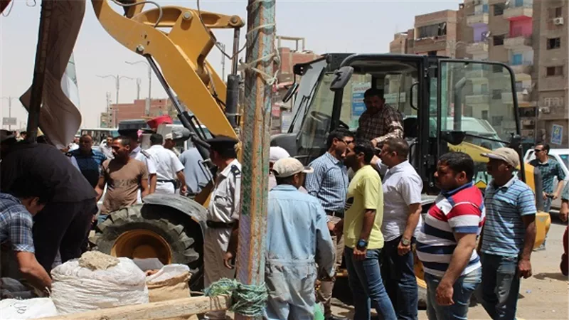 بالصور.. محافظة السويس تواصل رفع الاشغالات من شوارع وميادين المحافظة