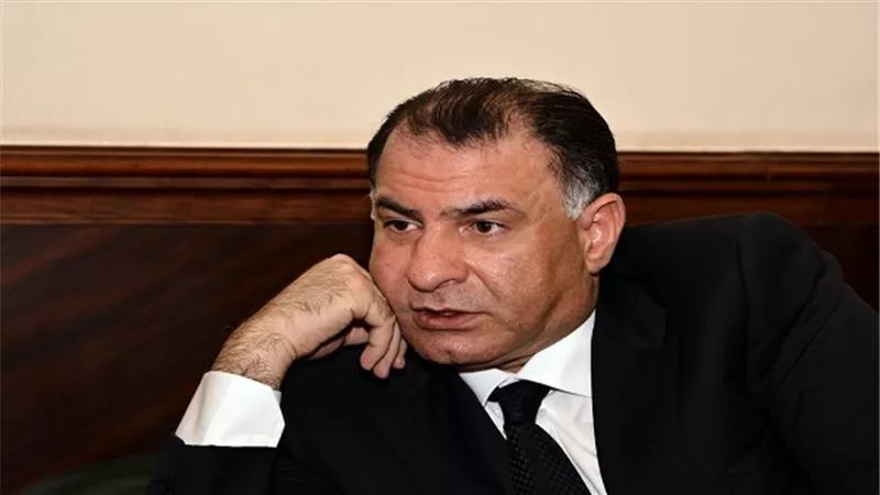 الاعلامى محمد فودة يعود من باريس بعد اجراء جراحه بسيطة 