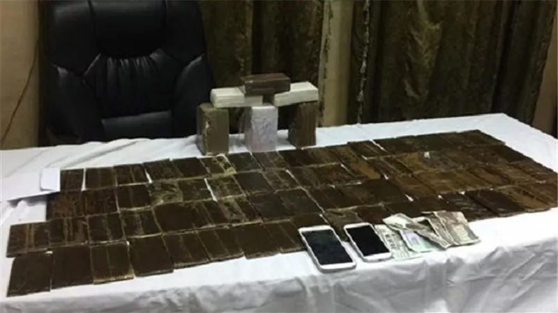 إحباط محاولة تهريب 403 كيلو حشيش و430 ألف قرص