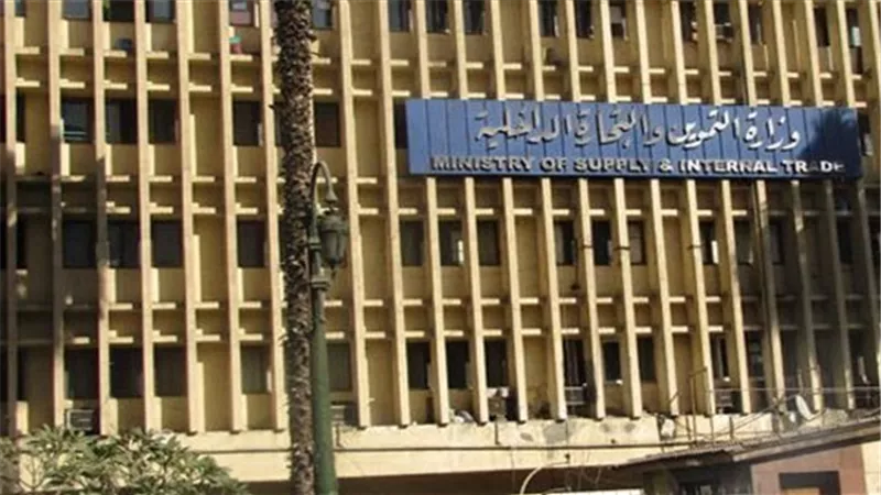 ت​طبيق إلكترونى وحملات مكثفة على مكاتب التموين لتيسير حصول 2 مليون مواطن على السلع التموينية والخبز ورقيا خلال رمضان