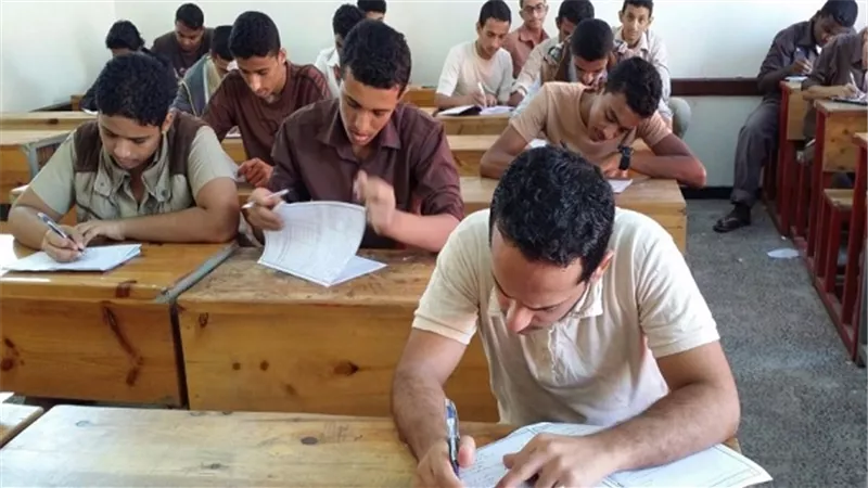غضب بين طلاب الدبلومات الفنية بالقليوبية بسبب صعوبة إمتحان مادة الرياضيات