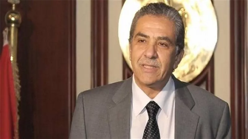 وزير البيئة يتفقد اعمال الانتهاء من رفع التراكمات التاريخية بمقلب ابو خريطة 