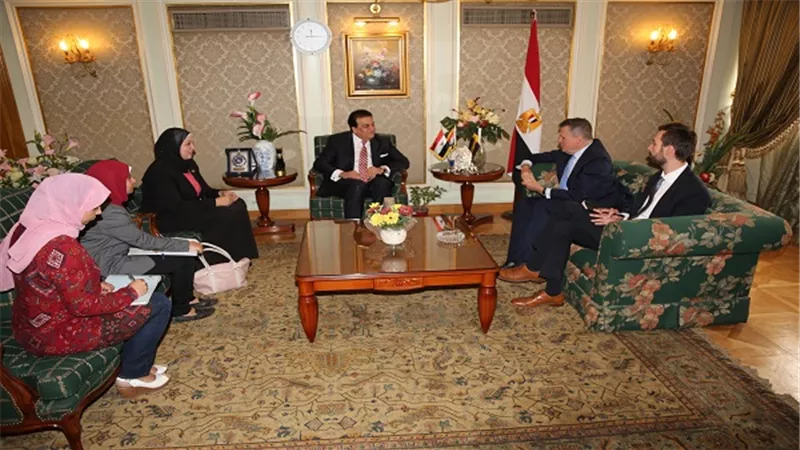 وزير التعليم العالى يستقبل السفير السويدى لبحث التعاون بين البلدين