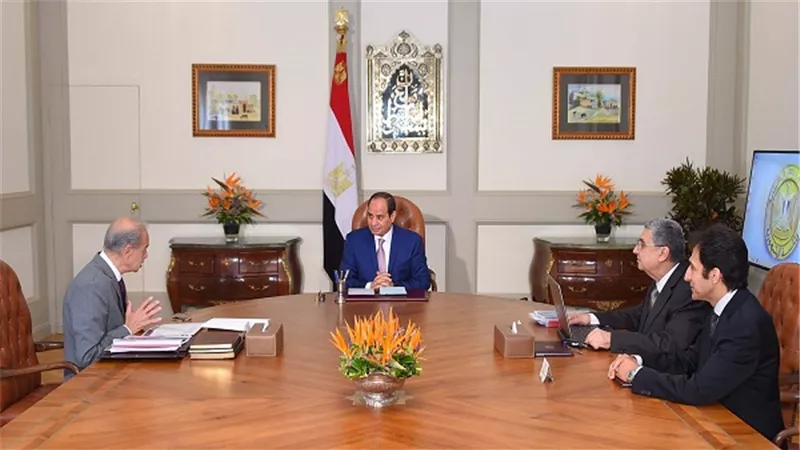 السيسي يعقد اجتماعاً مع رئيس الوزراء ووزير الكهرباء