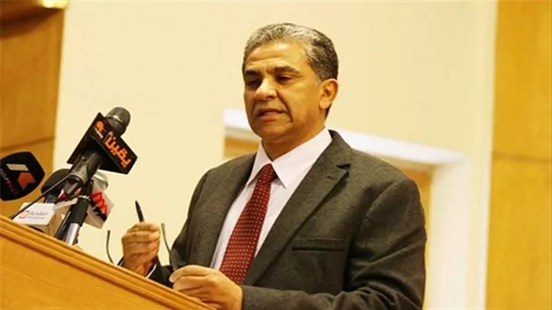 خالد فهمي.. ضرورة تركيب جهاز رصد اخر لمصنع سماد طلخا بالدقهلية 