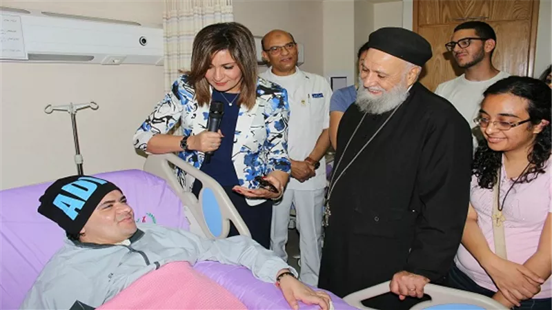 وفد من شباب مصر بالخارج يزور مصابى العمليات بالمجمع الطبي للقوات المسلحة بالمعادي