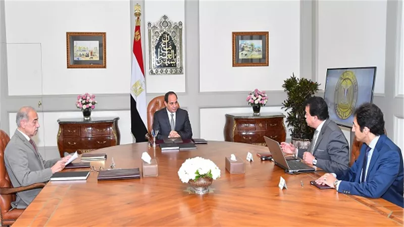 السيسي يجتمع مع رئيس الوزراء ووزير التعليم العالى والبحث العلمي