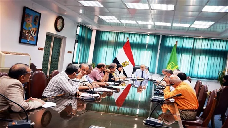 عشماوي يناقش ما تبقى من الخطة الاستثمارية للعام المالي 
