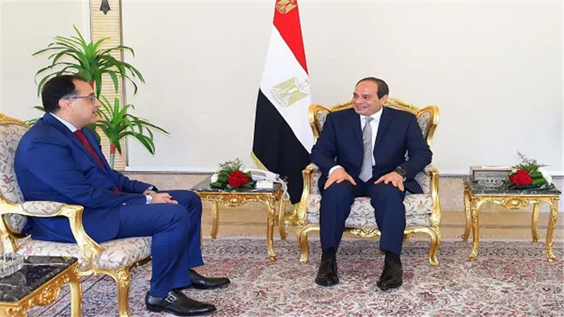 الرئيس السيسي يكلف الدكتور مصطفى مدبولي بتشكيل الحكومة