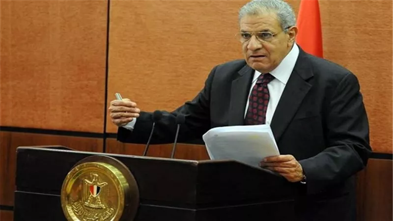 محلب والدالى يتفقدان مشروع نفق النهضة بمنطقة جامعة القاهرة