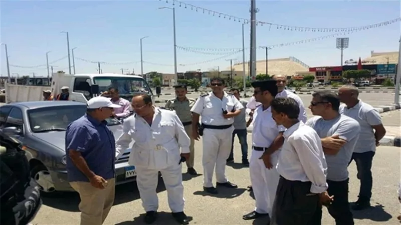  حى السويس يشن حملة لتطهير شوارع المدينة من التعديات والاشغالات   