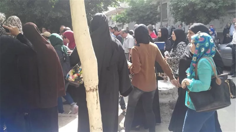 فرحه تجتاح طلاب المرحلة الثانوية لسهولة امتحان مادة الرياضيات بالدقهلية