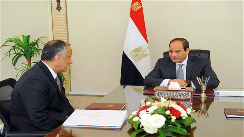 الرئيس السيسي يجتمع مع محافظ البنك المركزي